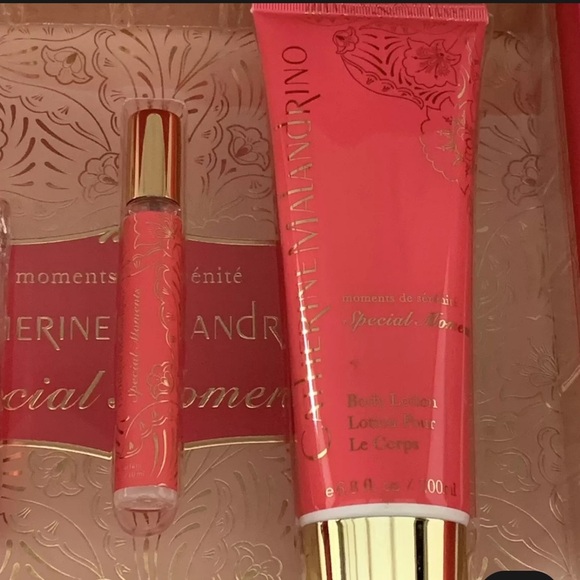 NIB: Catherine Malandrino 3-Piece Special Moments Eua De Parfum Gift Set - Picture 6 of 10